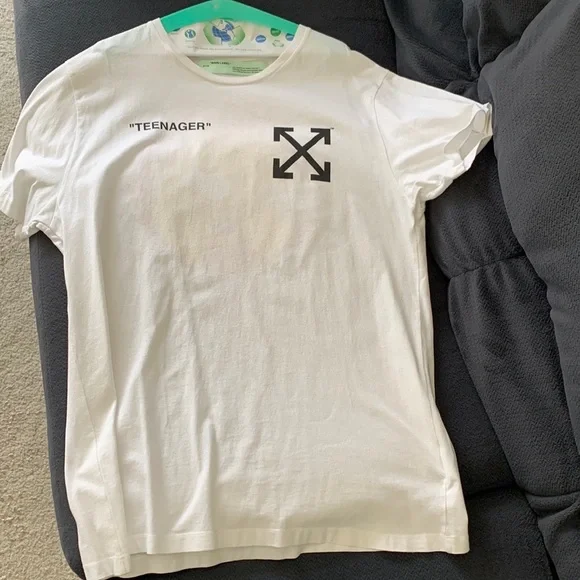 Off white Tee Shirt - Picture 2 of 7